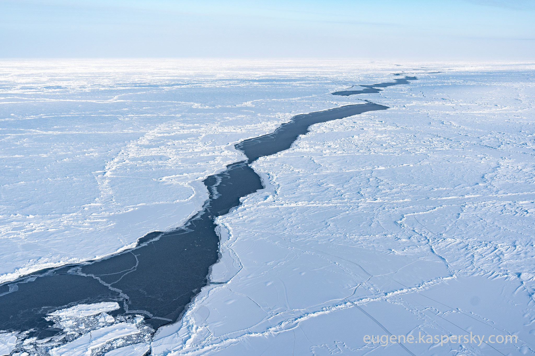 Barneo Camp (North Pole), дрейфующая станция Барнео (Северный Полюс)